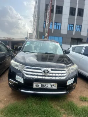 Toyota Highlander 3.5L 4WD 2013 Black