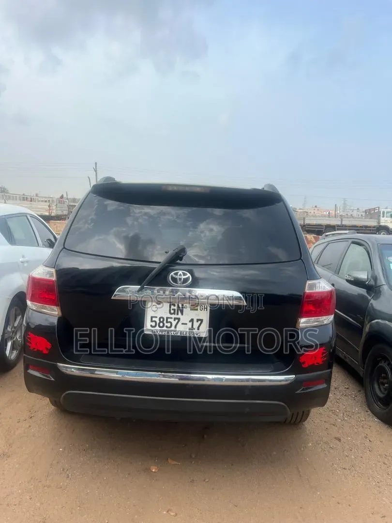 Toyota Highlander 3.5L 4WD 2013 Black