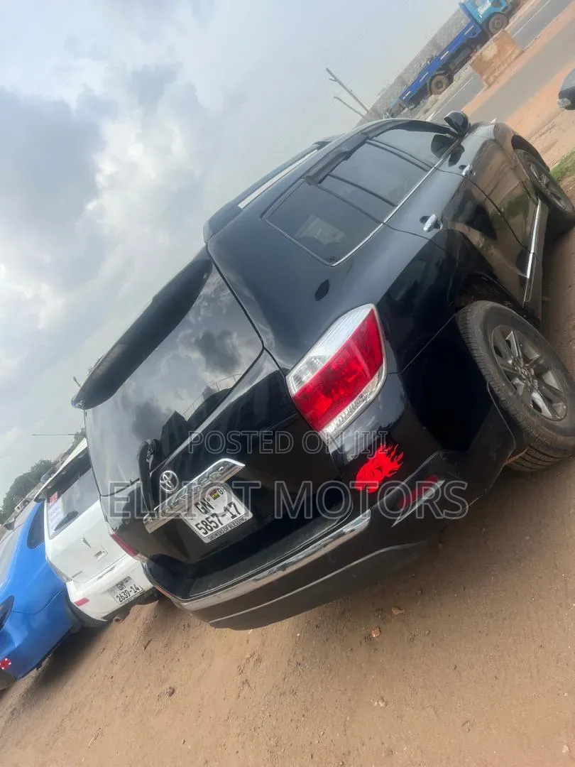 Toyota Highlander 3.5L 4WD 2013 Black