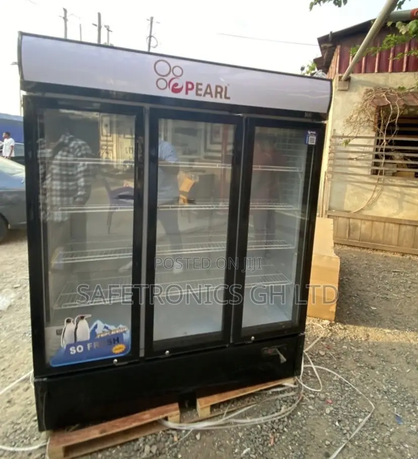 Newly Bulky Pearl PVC-150 3-Door Glass Display Fridge Beverage Cooler