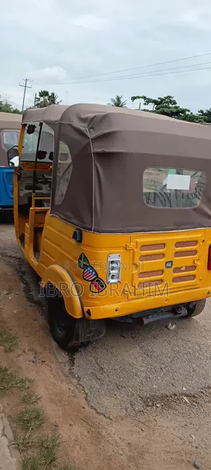 Bajaj RE 2020 Yellow