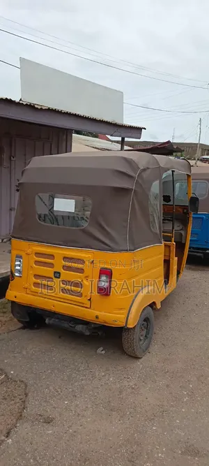 Bajaj RE 2020 Yellow