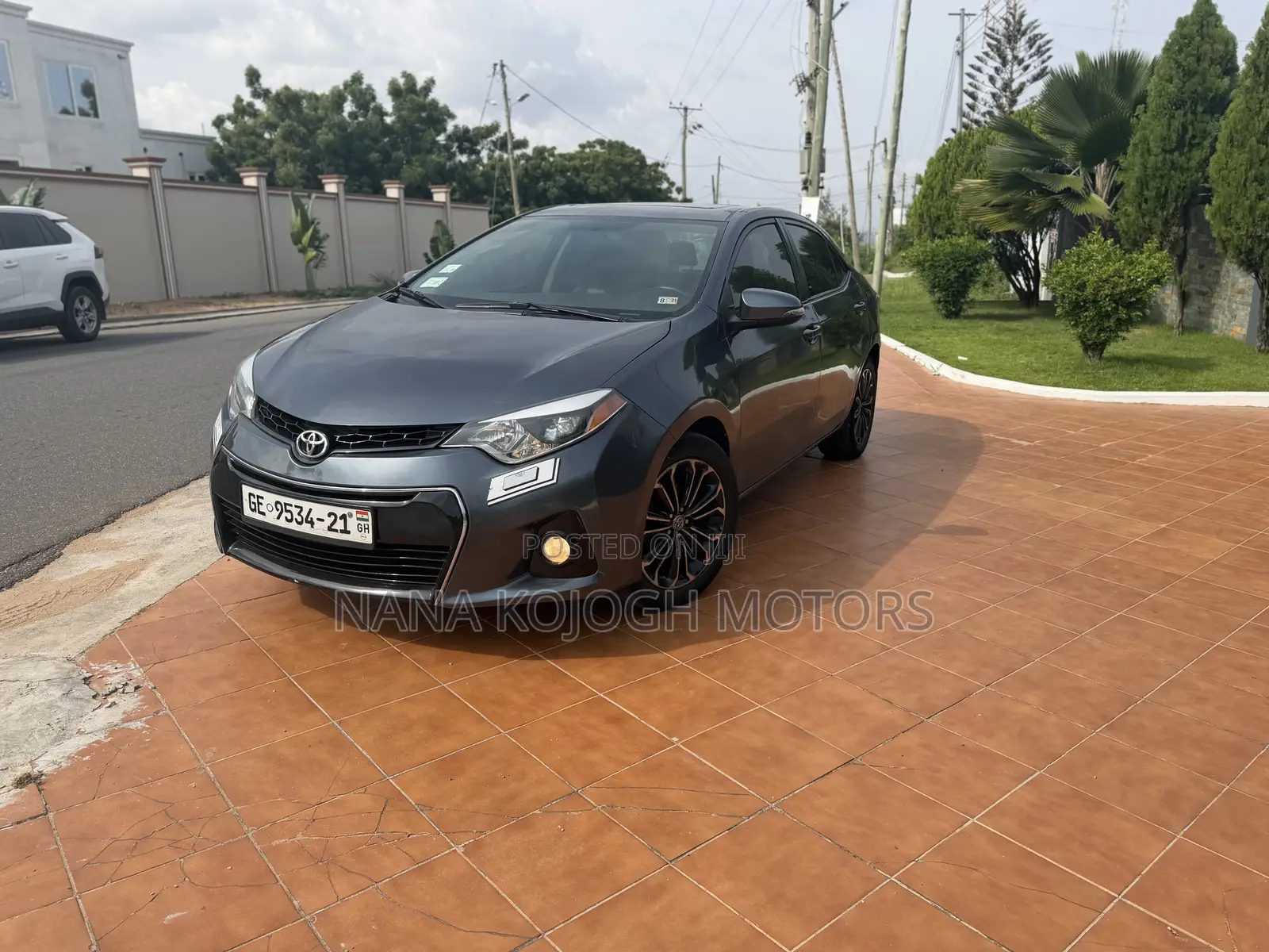 Toyota Corolla S Plus 4dr Sedan (1.8L 4cyl Manual) 2016 Gray