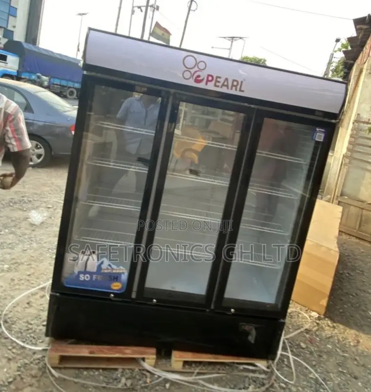 Trust New Pearl PVC-150 3-Door Glass Display Fridge Beverage Cooler