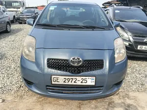 Toyota Yaris 2012 Blue