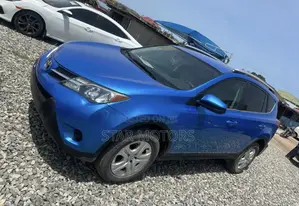 Toyota RAV4 2014 Blue
