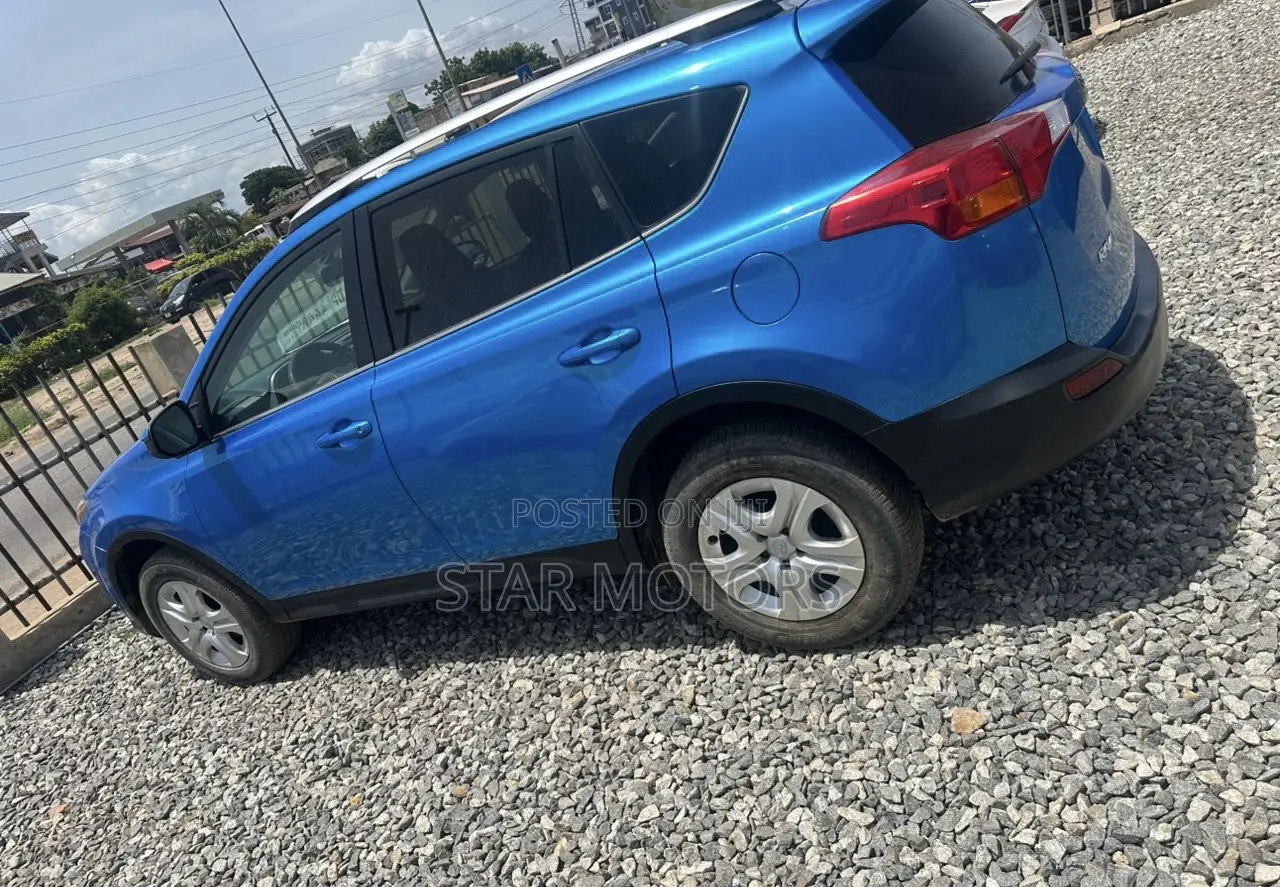 Toyota RAV4 2014 Blue