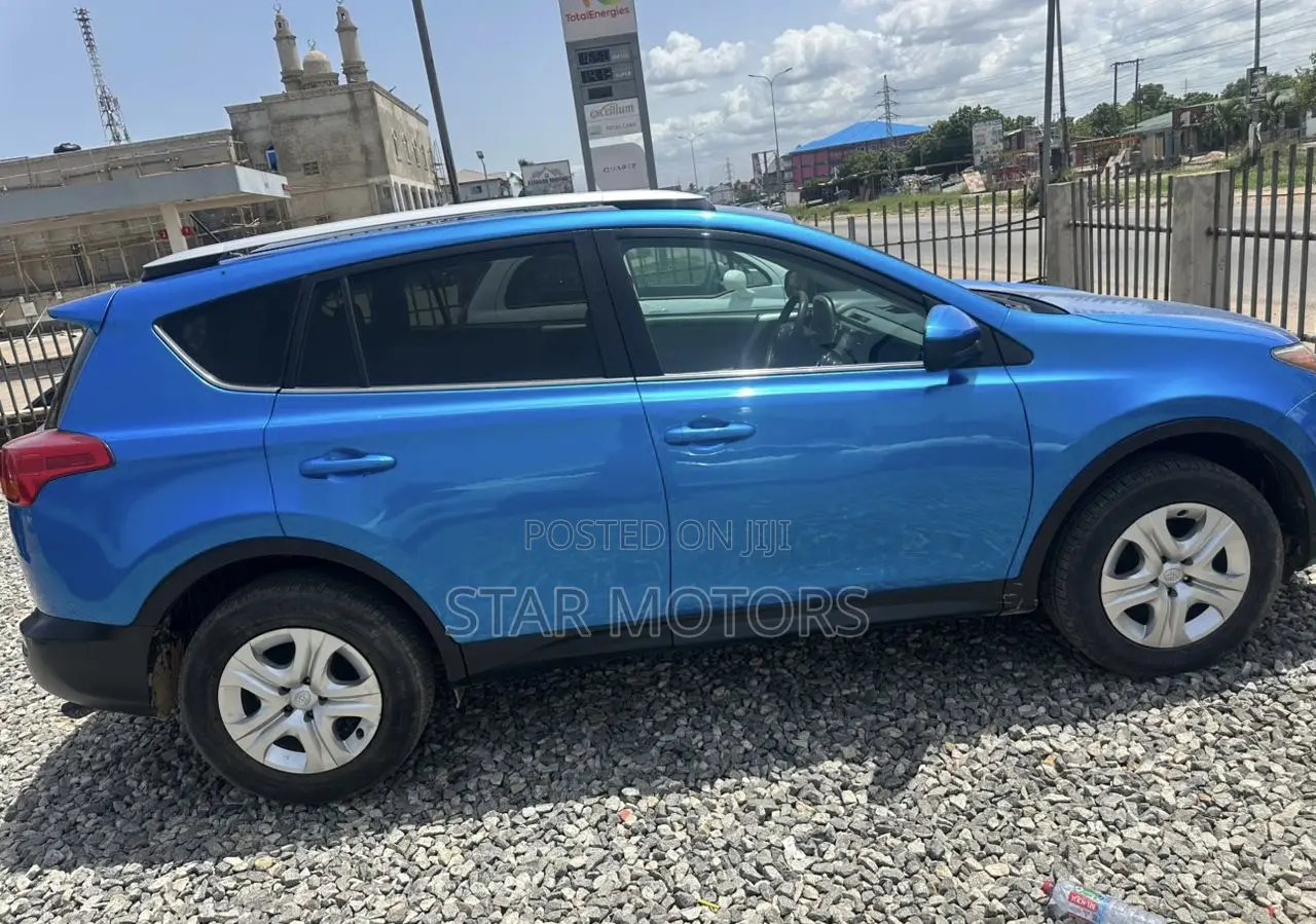Toyota RAV4 2014 Blue