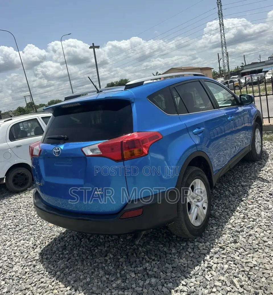 Toyota RAV4 2014 Blue