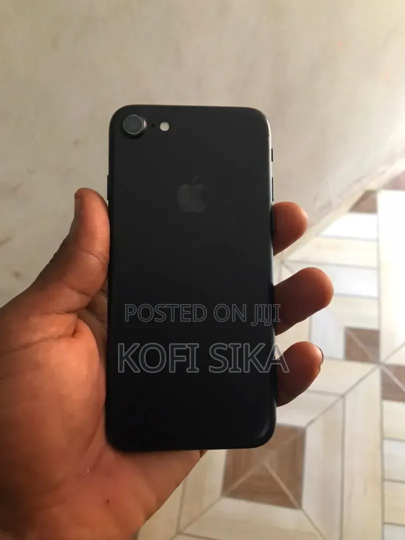 Apple iPhone 7 32 GB Black