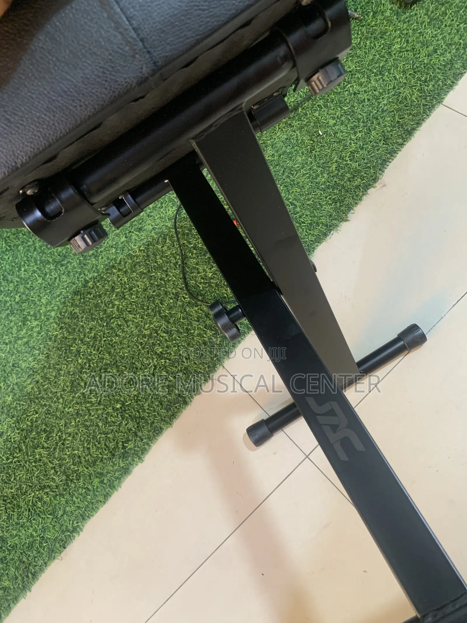 Jac Keyboard Seat