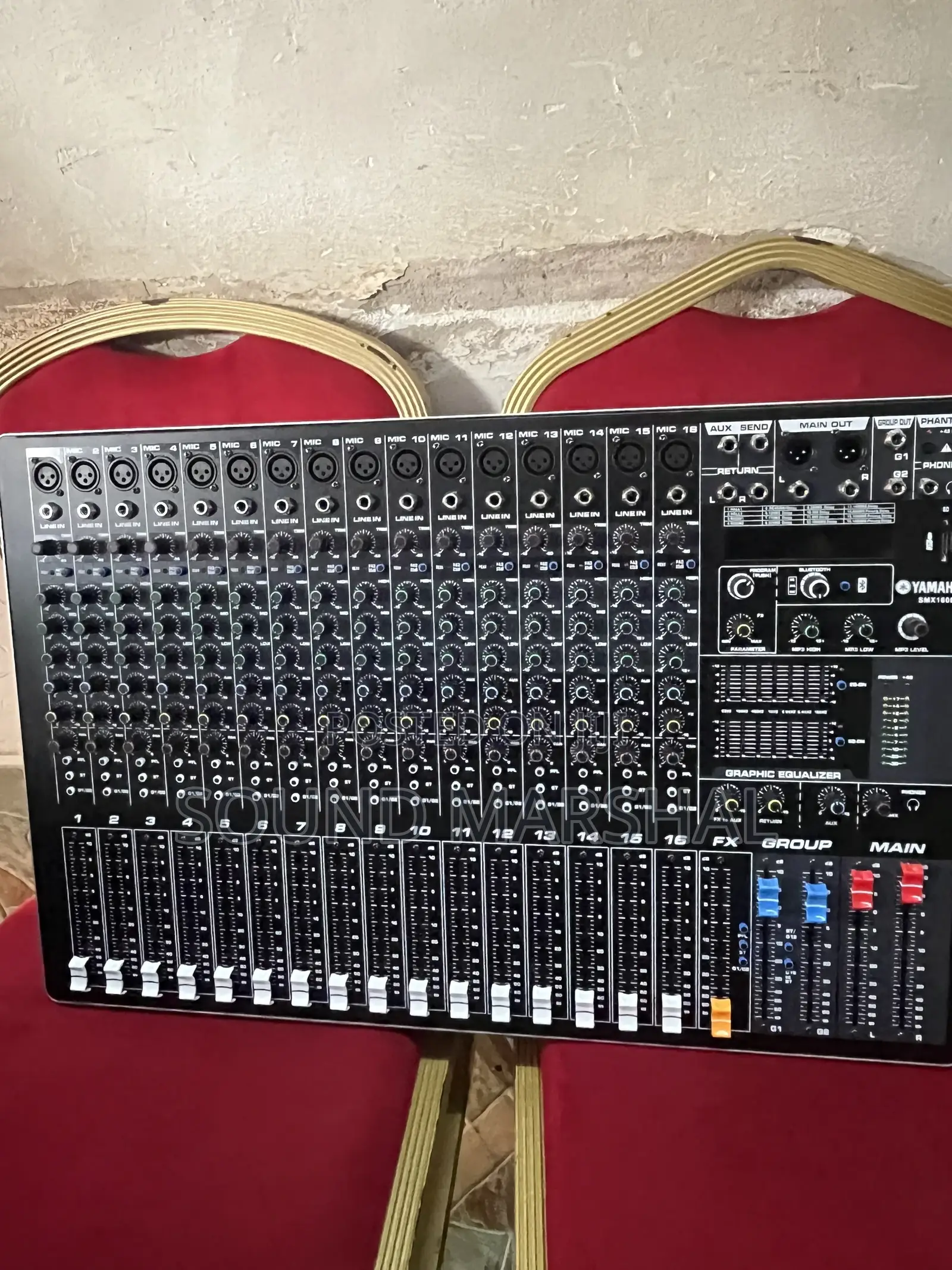 Yamaha SMX-16 (16 Channel Mixer)