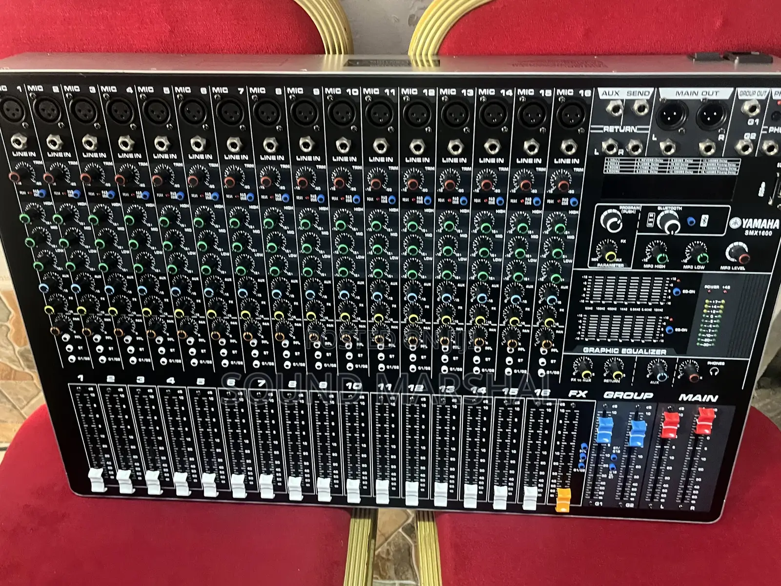 Yamaha SMX-16 (16 Channel Mixer)