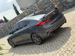 Hyundai Avante 2018 Black