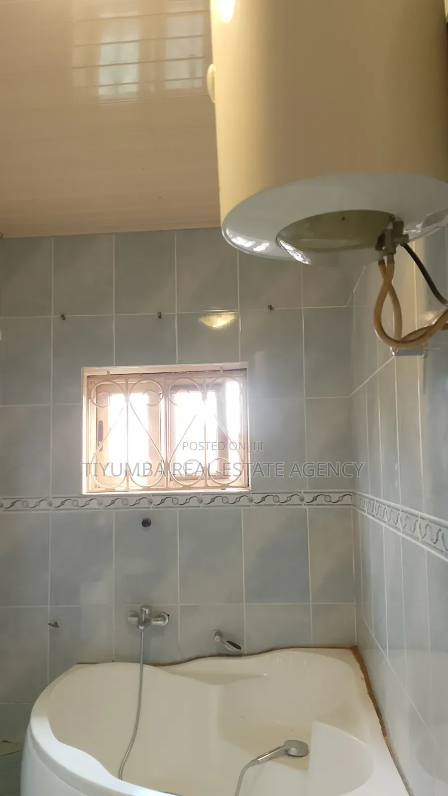 6bdrm House in Tiyumba, Pillar 2 for sale