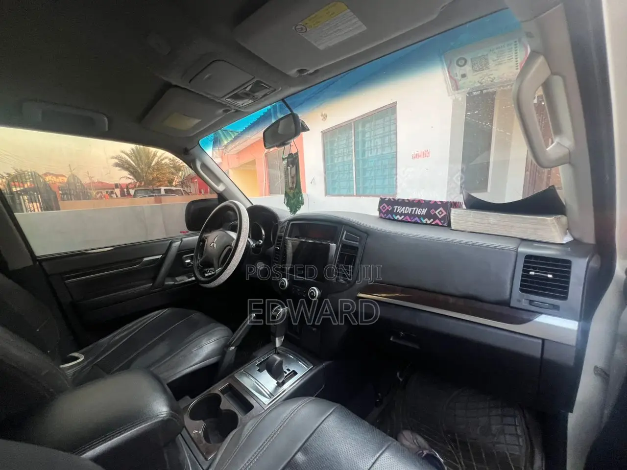 Mitsubishi Pajero 2011 White