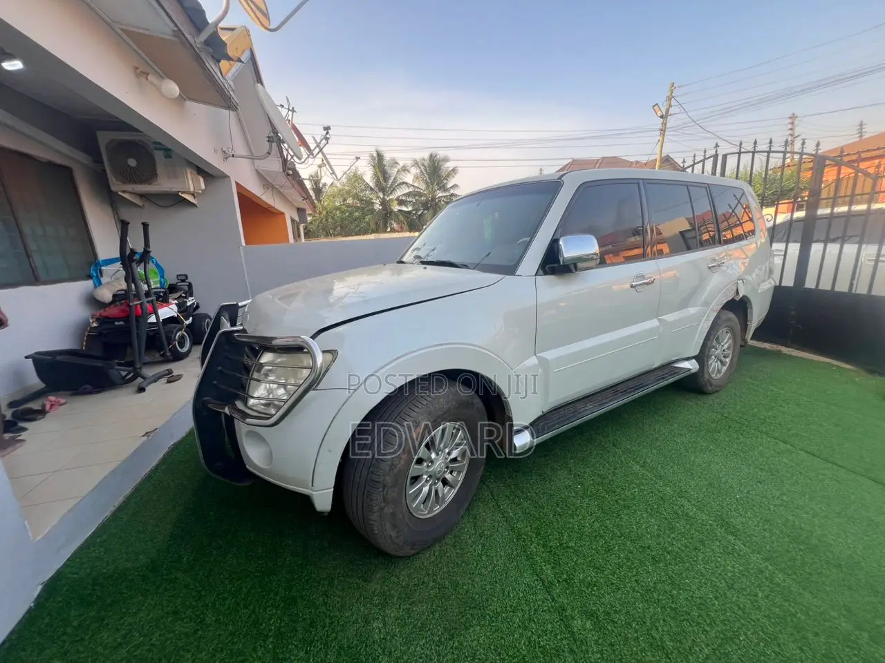 Mitsubishi Pajero 2011 White