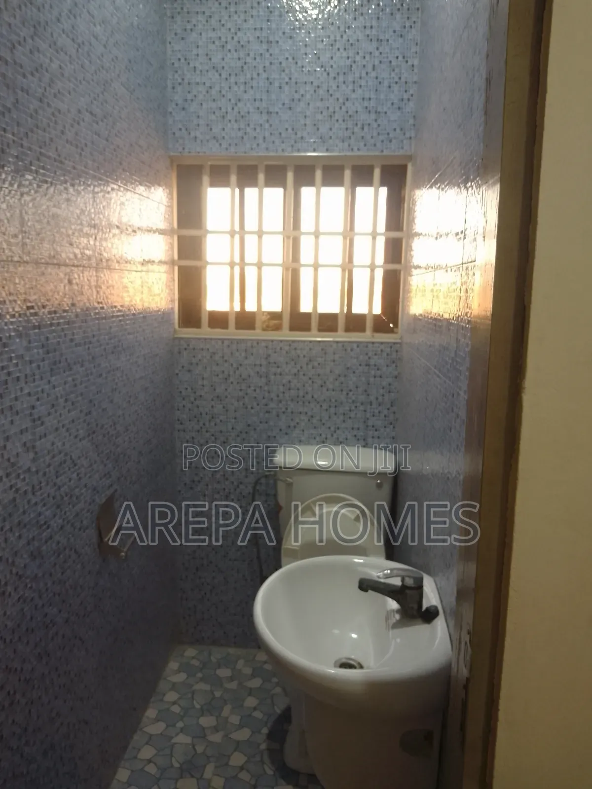 2bdrm Apartment in Arepa Homes, Zongo Junction for rent