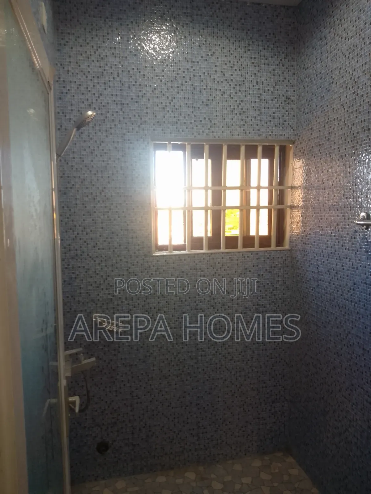 2bdrm Apartment in Arepa Homes, Zongo Junction for rent