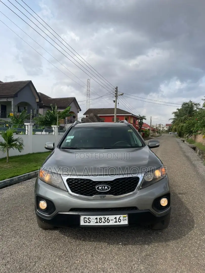Kia Sorento 2011 Gold