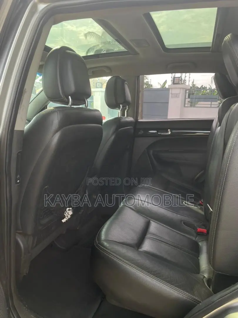 Kia Sorento 2011 Gold