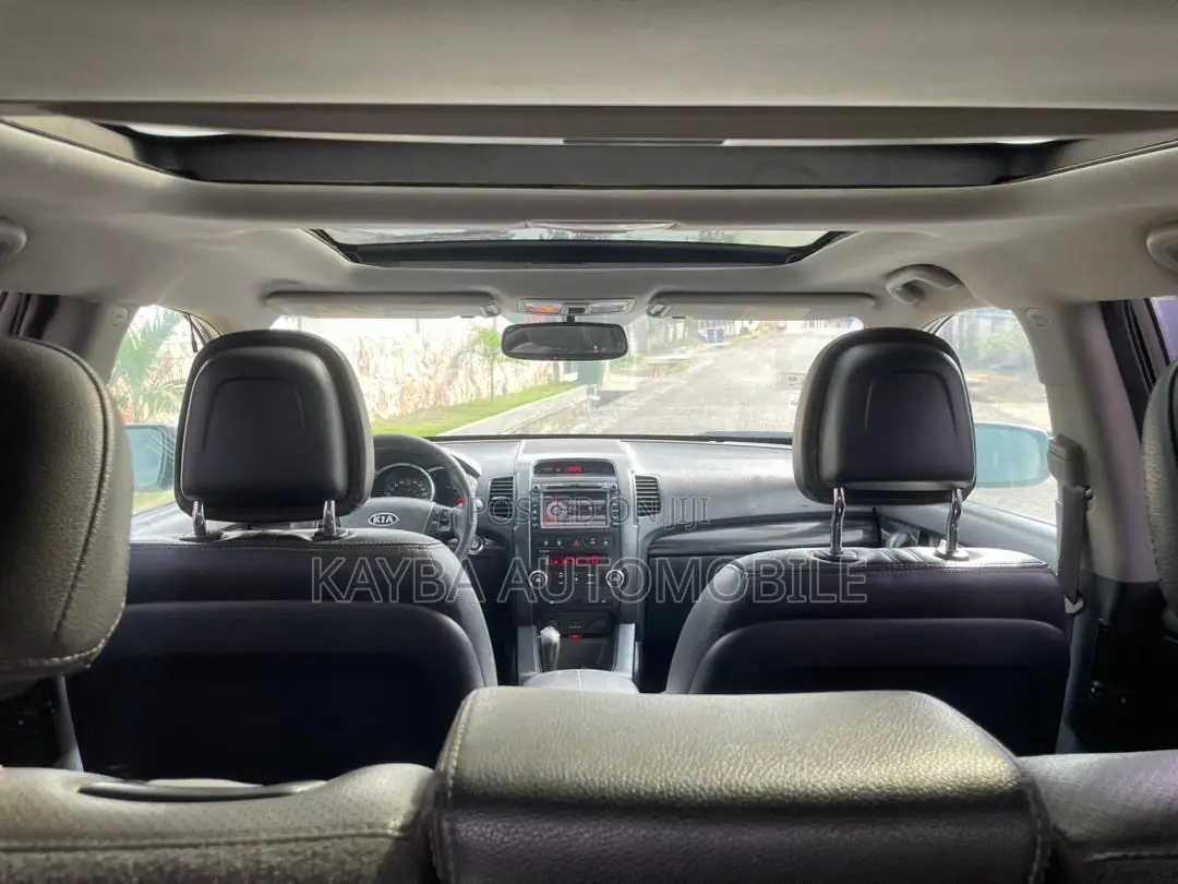 Kia Sorento 2011 Gold