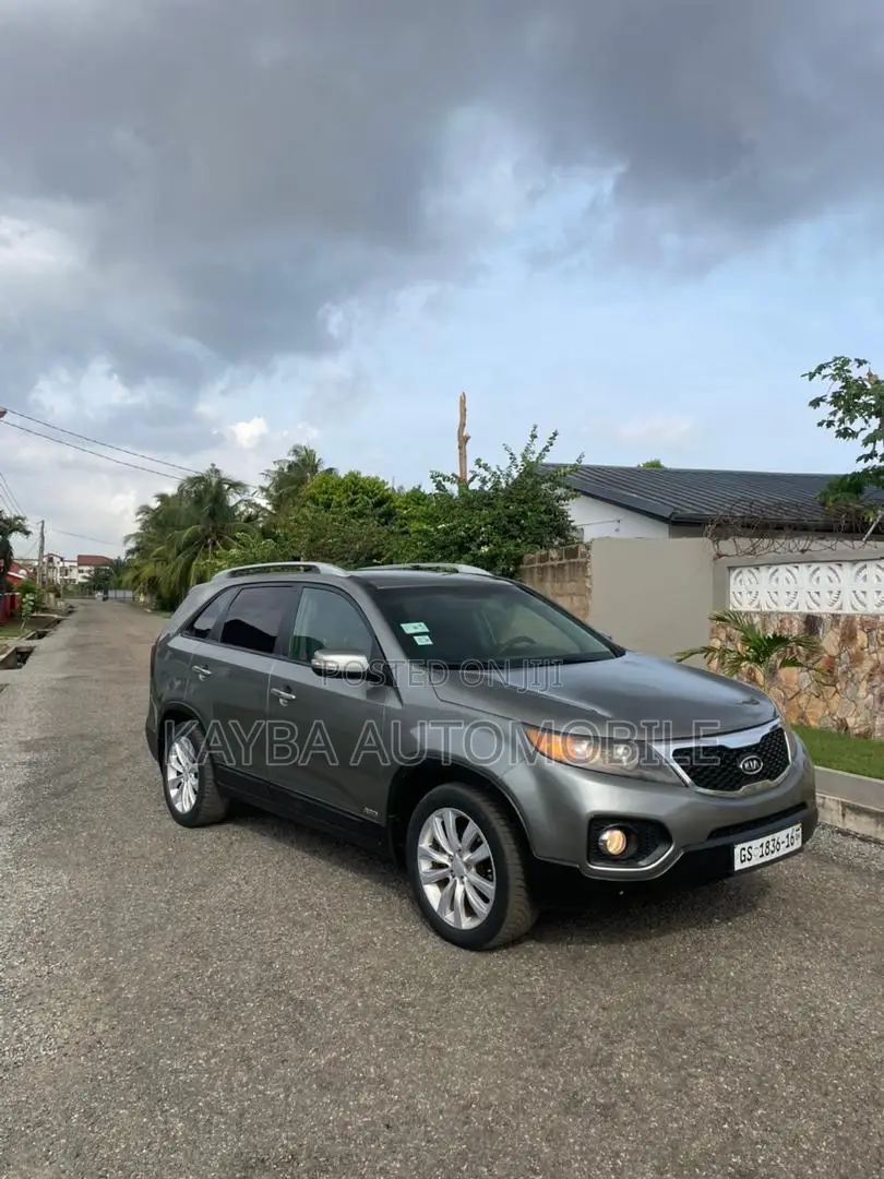 Kia Sorento 2011 Gold