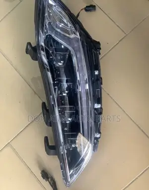 Hyundai Elantra 2017-18 Spec Headlights 4 Yoke Available