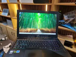 Laptop Asus ROG Strix GL503 12GB Intel Core i5 SSD 512GB