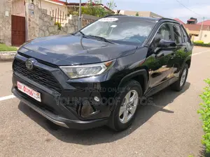 Toyota RAV4 XLE FWD 2020 Black