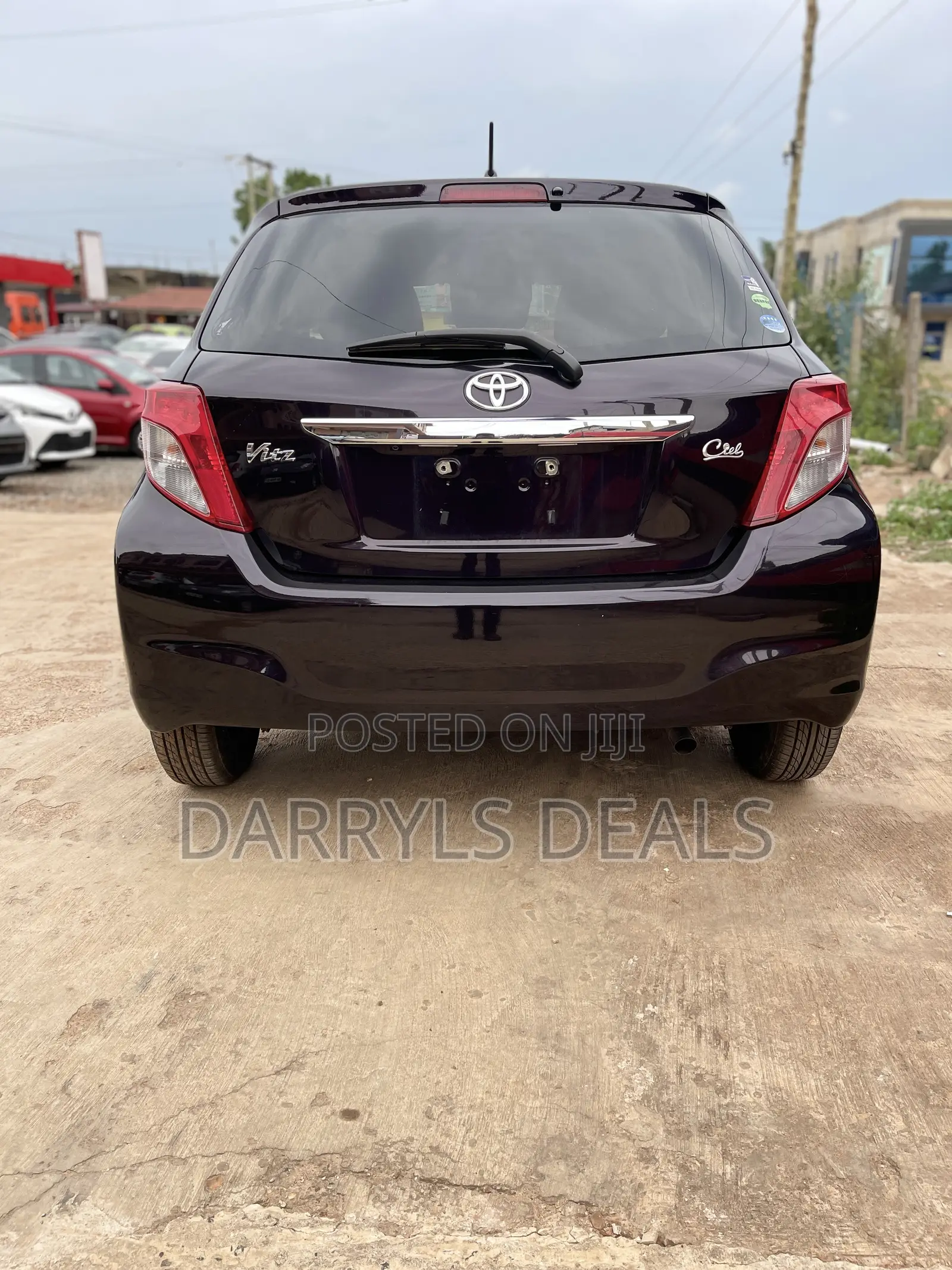 Toyota Vitz 1.3 AWD 3dr 2013 Black