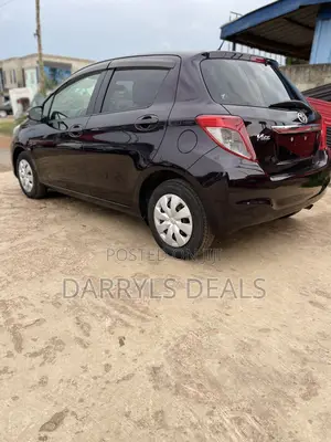 Toyota Vitz 1.3 AWD 3dr 2013 Black