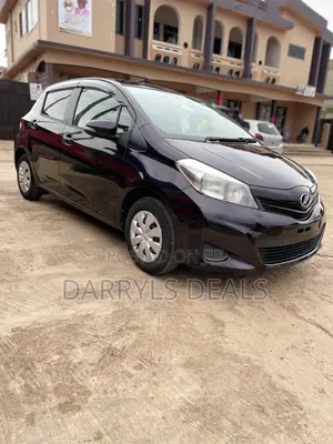 Toyota Vitz 1.3 AWD 3dr 2013 Black