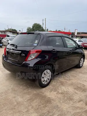 Toyota Vitz 1.3 AWD 3dr 2013 Black