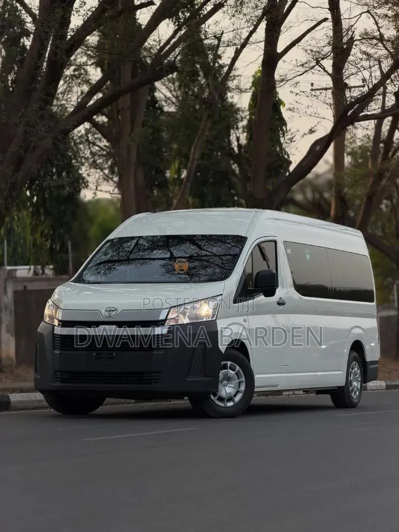 Toyota HiAce 2023 White
