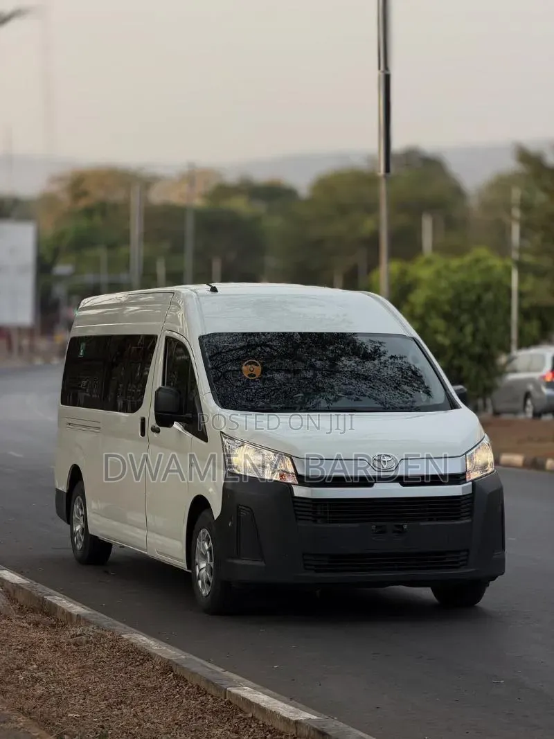 Toyota HiAce 2023 White