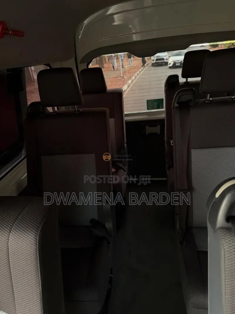 Toyota HiAce 2023 White