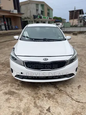 Kia Forte SX Hatchback 2017 White