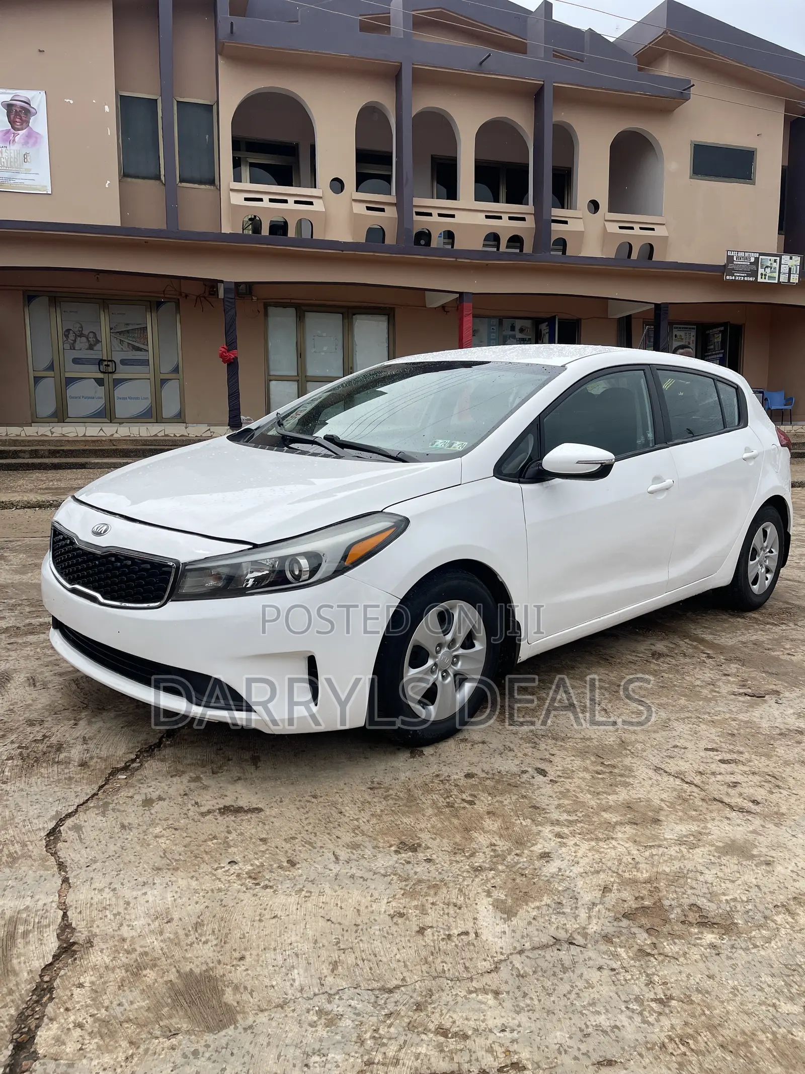 Kia Forte SX Hatchback 2017 White