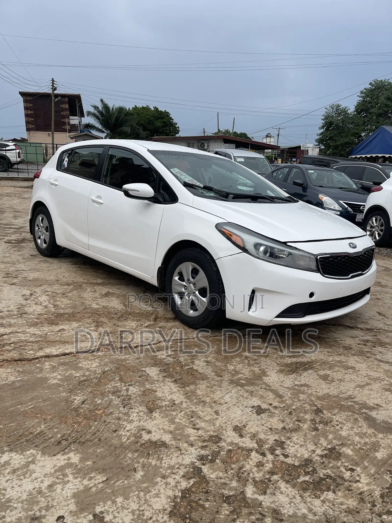 Kia Forte SX Hatchback 2017 White
