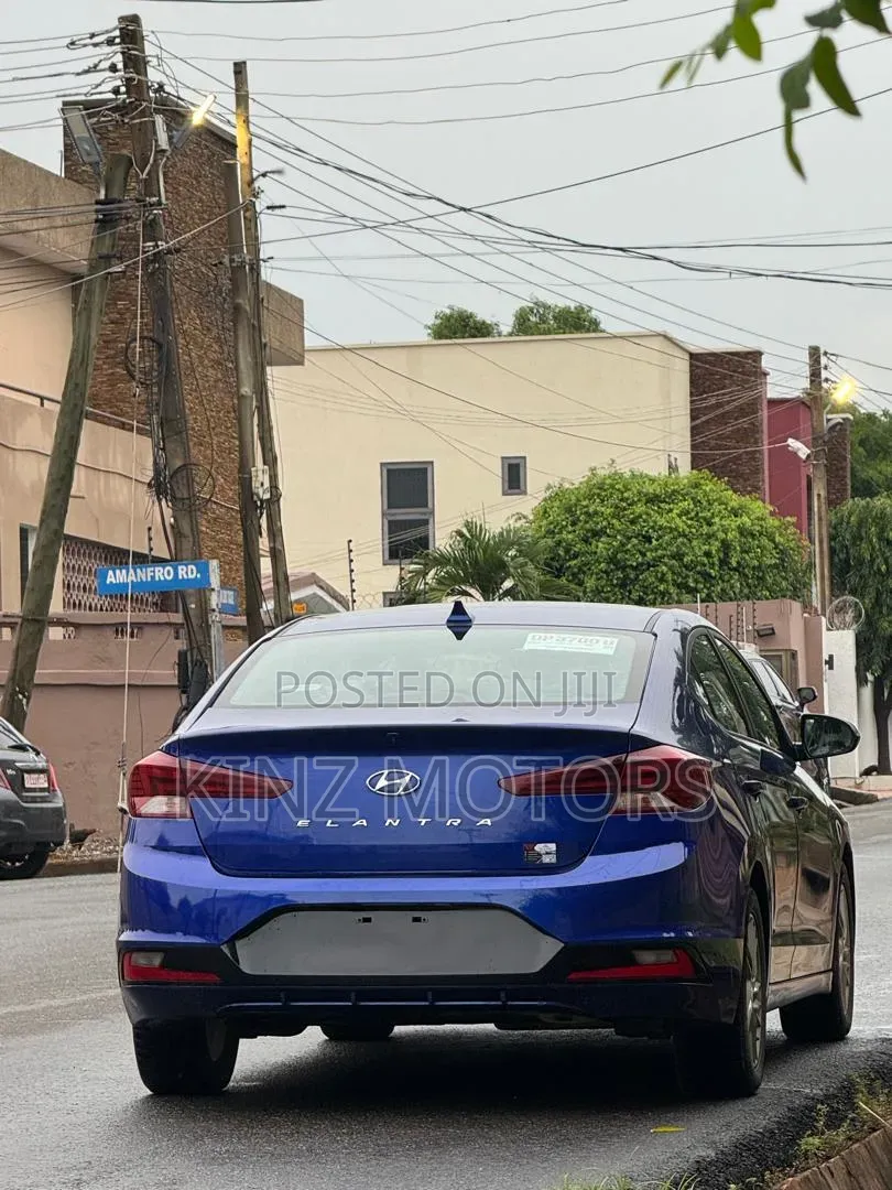 Hyundai Elantra Value Edition 2019 Blue