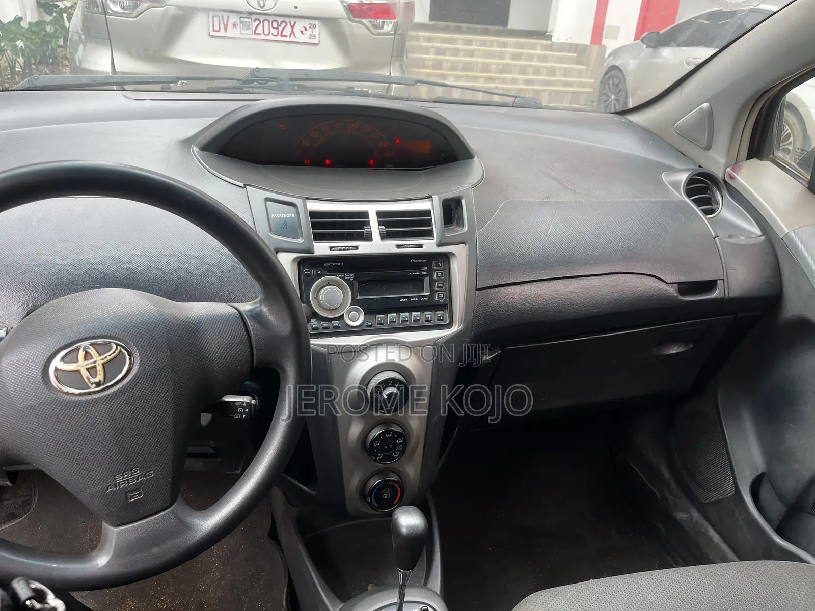 Toyota Vitz 2010 Black