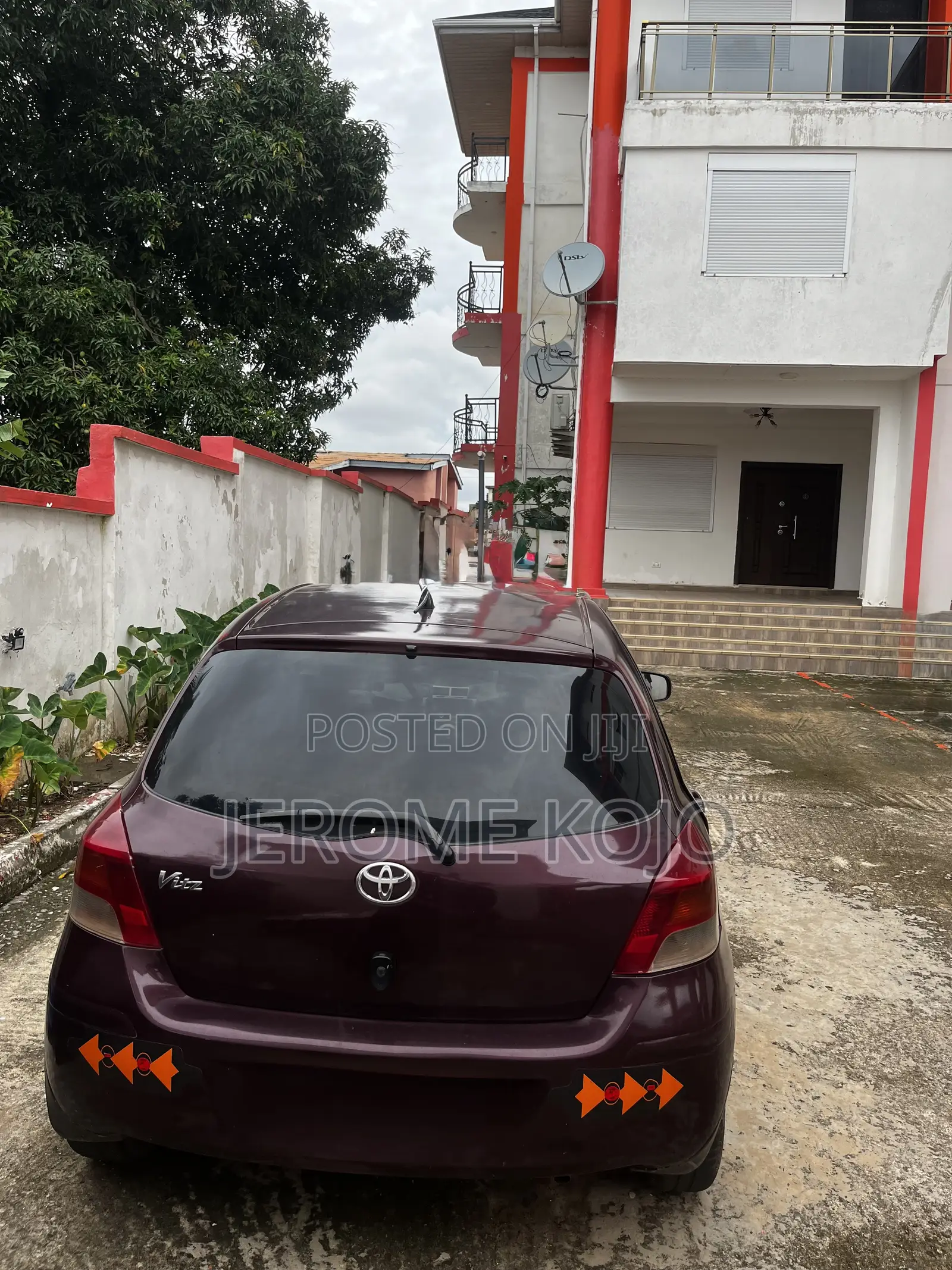 Toyota Vitz 2010 Black