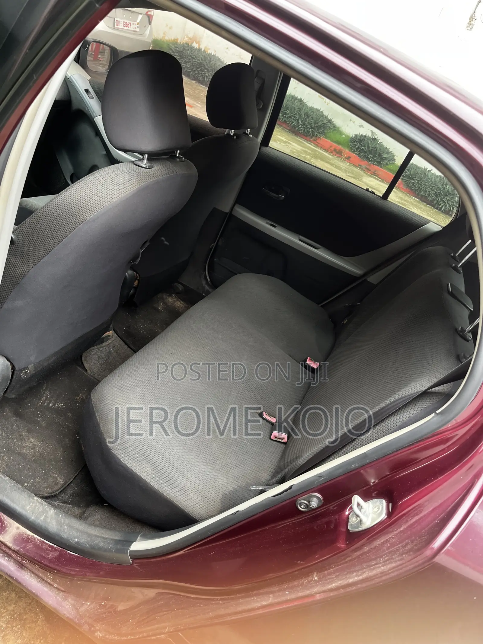 Toyota Vitz 2010 Black