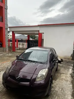 Toyota Vitz 2010 Black