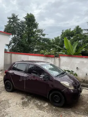 Toyota Vitz 2010 Black