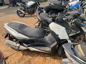 Yamaha V Max 2018 White