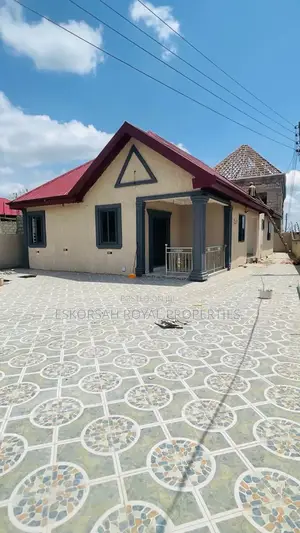 3bdrm House in Ablekuma, Fan Milk for sale