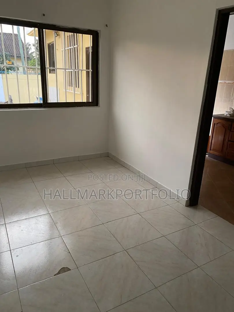 3bdrm House in Spintex Hydraform for sale