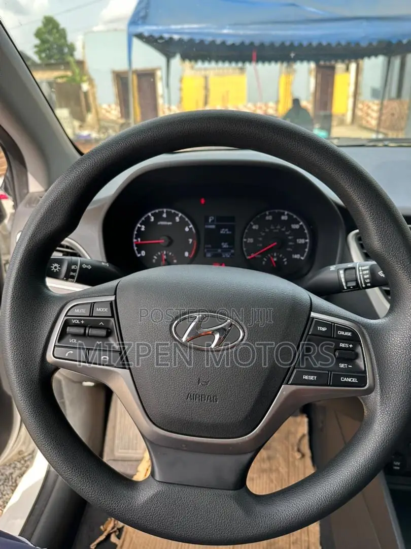 Hyundai Accent SE 2020 White